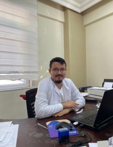 Uzm. Dr.. Mehmet Özer